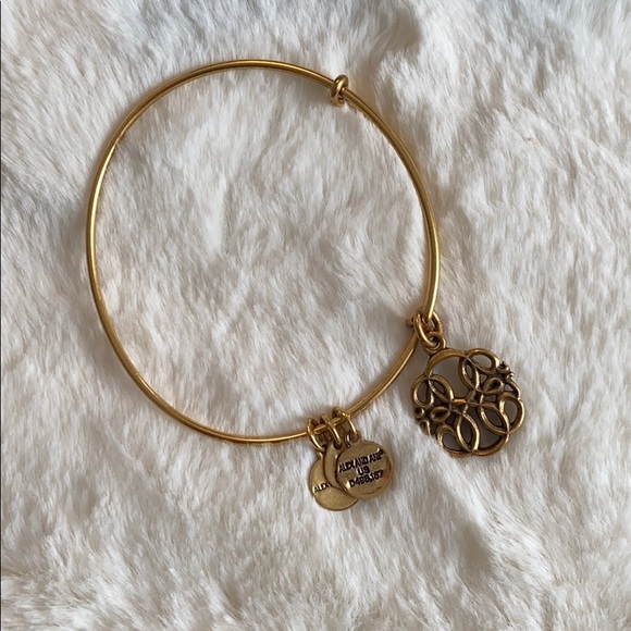 I don’t wear bracelets anymore. - Picture 2 of 4